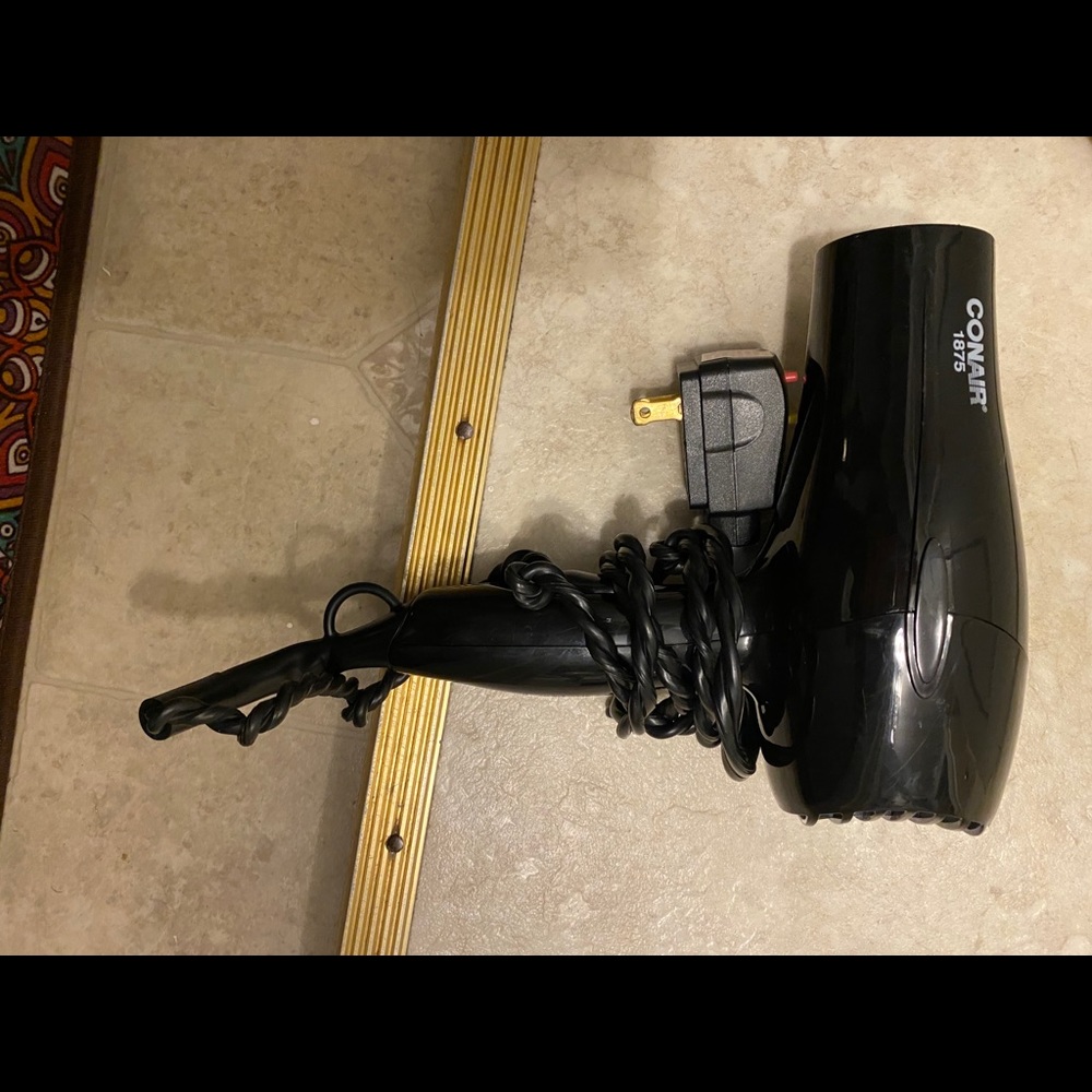 Blow dryer